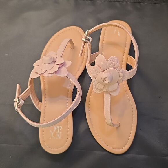 BRAND NEW NY&C FLORAL DESIGN WOMENS THONG SANDALS - Picture 14 of 14